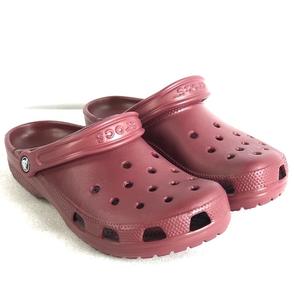 crocs classic roomy fit